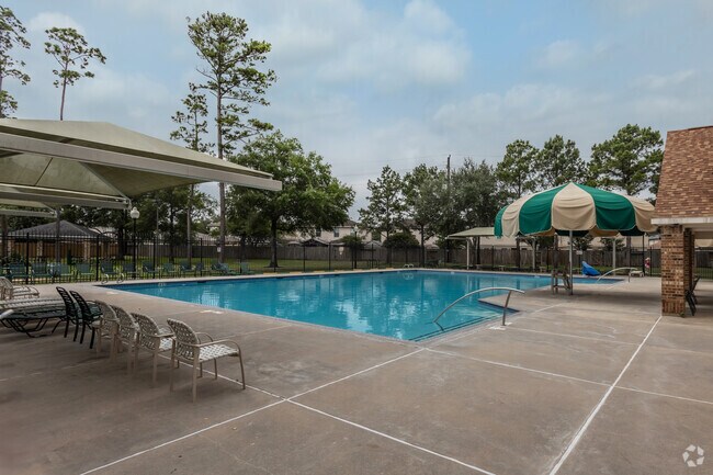 Legends Run Park offers a community pool which is perfect for the hot summer months.