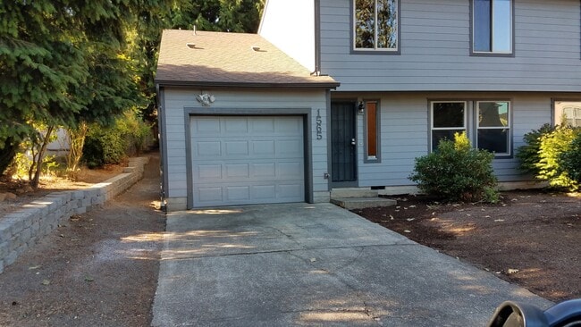 View of Garage/Front