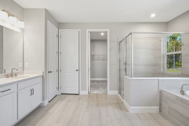 35154 Emberview Dr, Zephyrhills, FL 33541 - photo 5