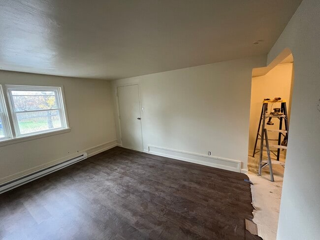 381 Liberty St unit 101, Sharon, PA 16146 - photo 3