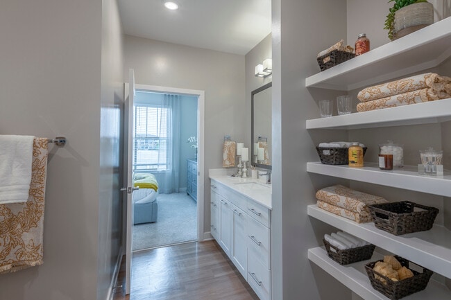 Lake Linganore Apartments, New Market, MD 21774 - photo 3