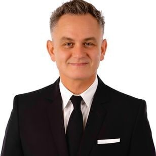 Agent Photo