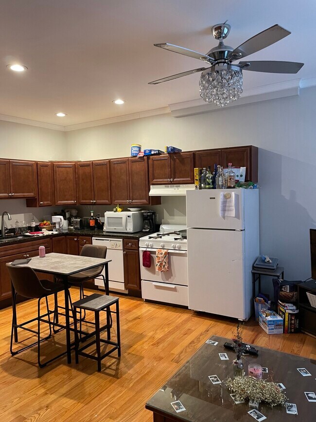 153 Salem St unit 3, Boston, MA 02113 - photo 2