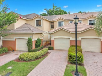 3823 Tree Top Dr, Weston, FL 33332