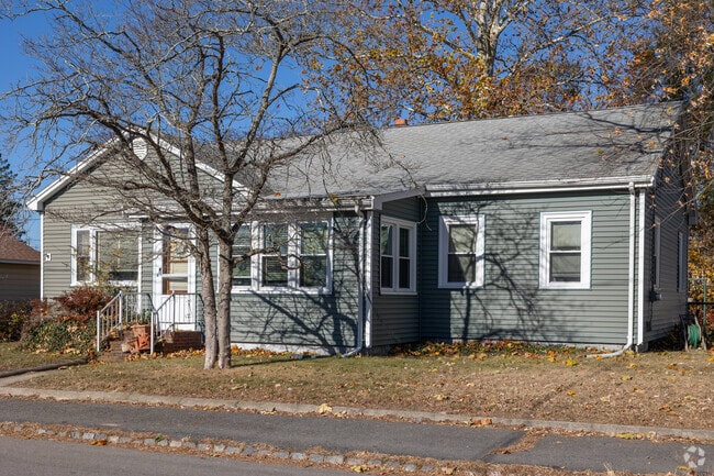 Ranch style homes are particularly common in Whittenton.