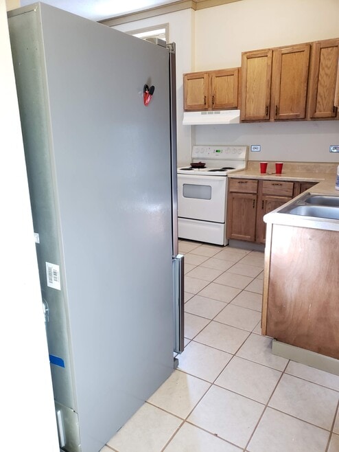 420 W Hickory St unit A, Carbondale, IL 62901 - photo 1