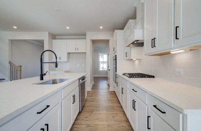 3941 Adler Cir, Buford, GA 30519 - photo 5