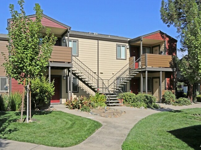 Woodglen at the Meadows, Citrus Heights, CA 95610 - photo 6