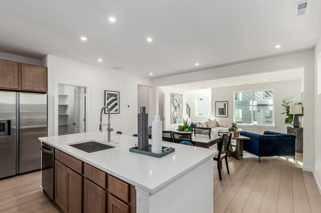 10787 Spalding View, Colorado Springs, CO 80908 - photo 4