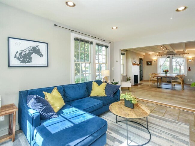 20 Oldwood Rd, Port Washington, NY 11050 - photo 5