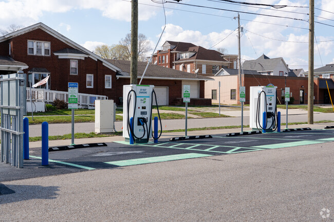 There are public resources, like EV chargin stations, in downtown Princeton.