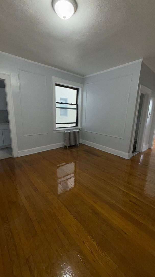 Hill Manor - Renovated Apartments Near Train Station, Bloomfield, NJ 07003 - photo 5