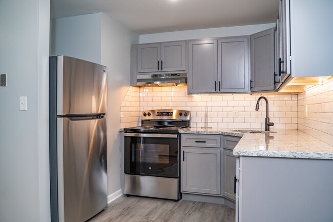 Kenmore Apartments, Southington, CT 06489 - photo 3