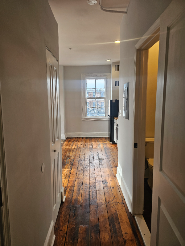 2116 N Charles St Unit 2B, Baltimore, MD 21218