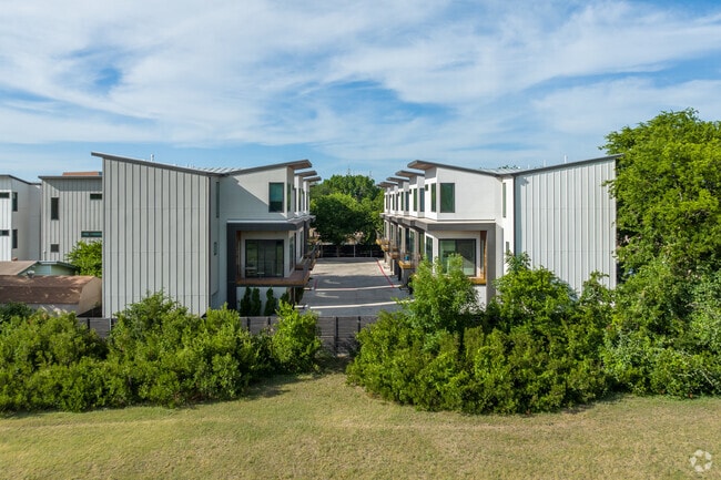 You can find modern townhouses with state-of-the-art kitchens and bathrooms in Brentwood.