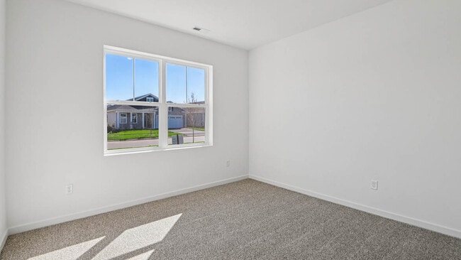 2592 Skye Dr, Pingree Grove, IL 60140 - photo 4