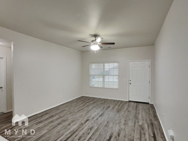 1004 N Donald Way, Mustang, OK 73064 - photo 5
