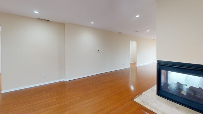 7428 Wilbur Ave, Reseda, CA 91335 - photo 2