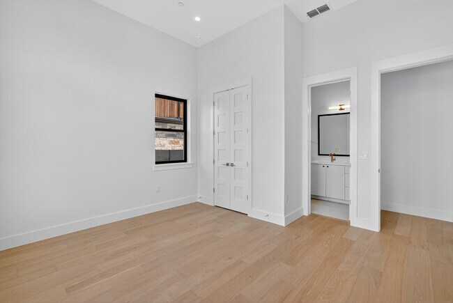 10105 Milky Way Dr, Austin, TX 78730 - photo 7