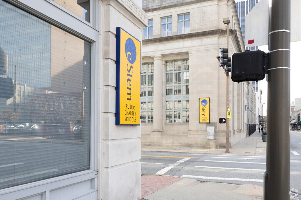 eStem Downtown Jr. High, Rankings & Reviews