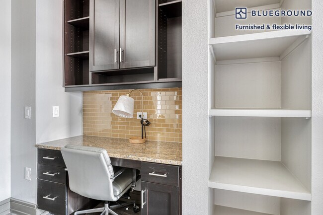 3201 Esperanza Crossing unit FL5-ID178, Austin, TX 78758 - photo 4