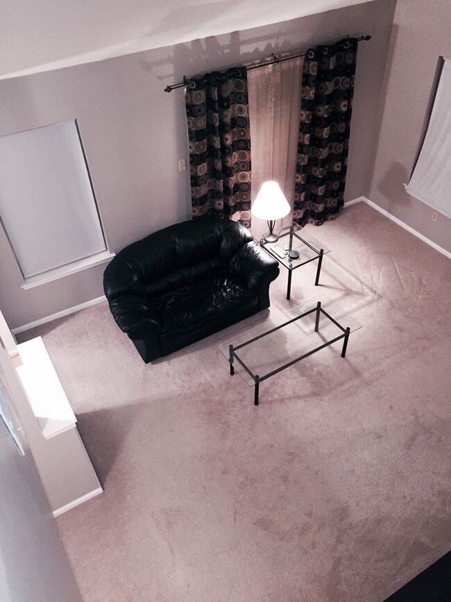 2016 Foxmeadow Dr, Royersford, PA 19468 - photo 7