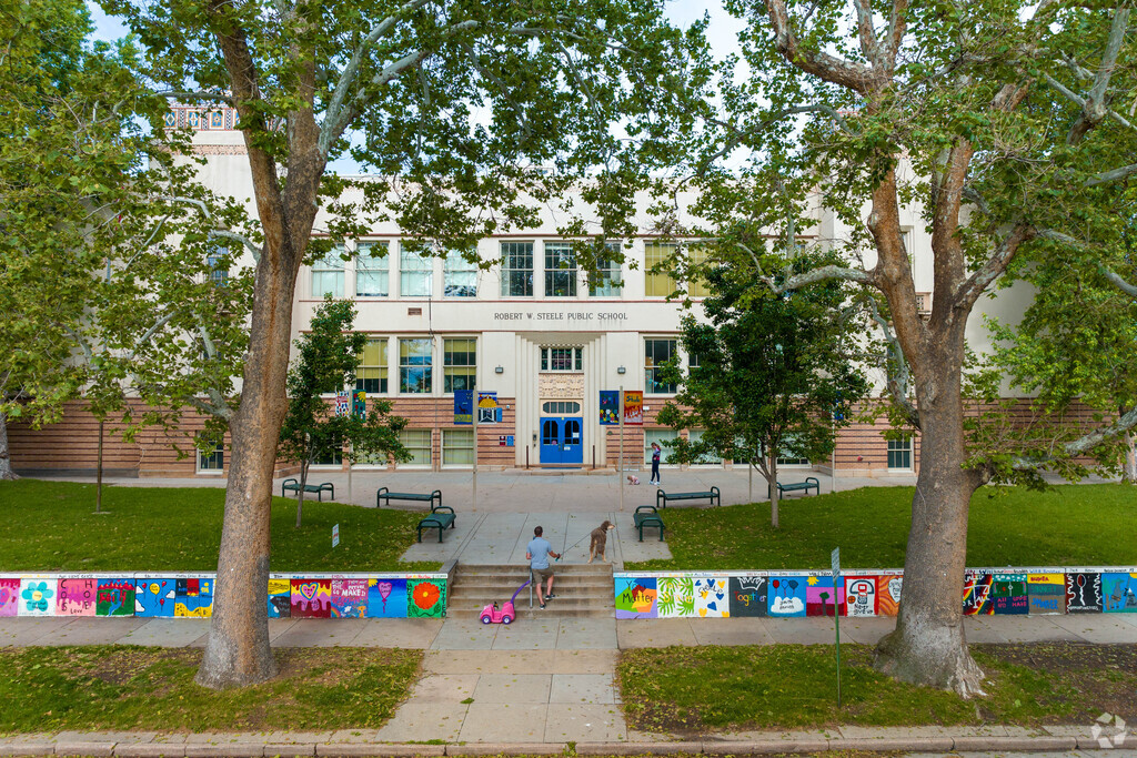 Steele Elementary is a public elementary school in Washington Park.