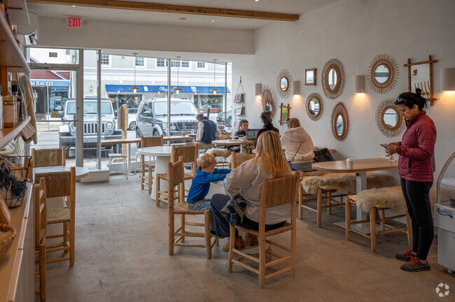 Arden's in Rowayton is a coastal and community coffee shop offering delicious coffee.