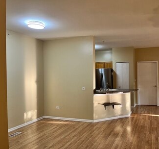 3275 Stratford Ct Unit 1B, Lake Bluff, IL 60044