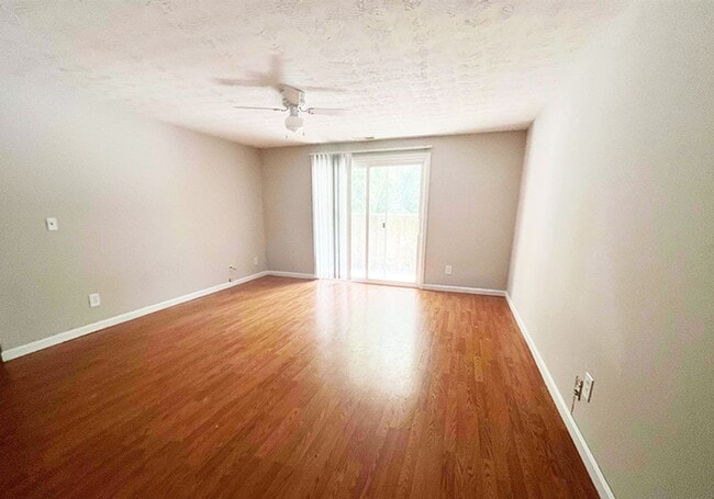 525 Lowell Ave unit 525-02, Cincinnati, OH 45220 - photo 3