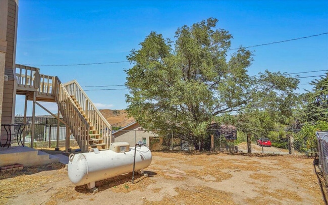 14849 Ripton Rd, Lake Hughes, CA 93532 - photo 4