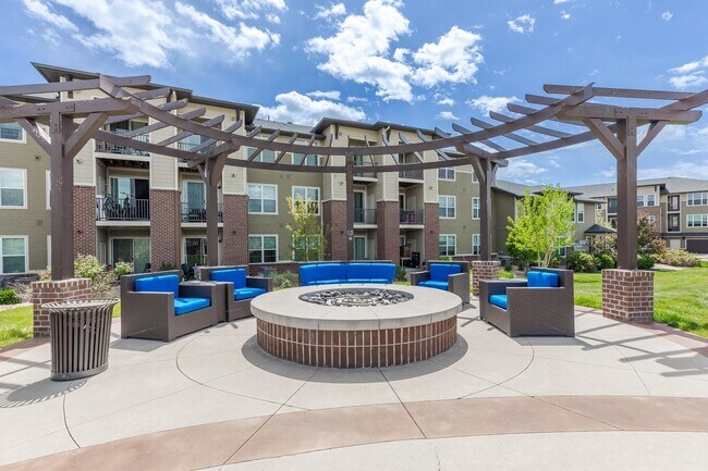 Outlook Littleton, Littleton, CO 80128 - photo 2