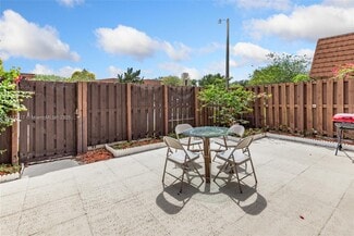 4161 Forest Hill Dr, Hollywood, FL 33026