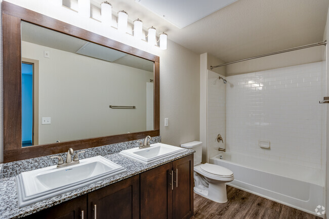 VO1D; 1 BR, 1 BA -840 SF