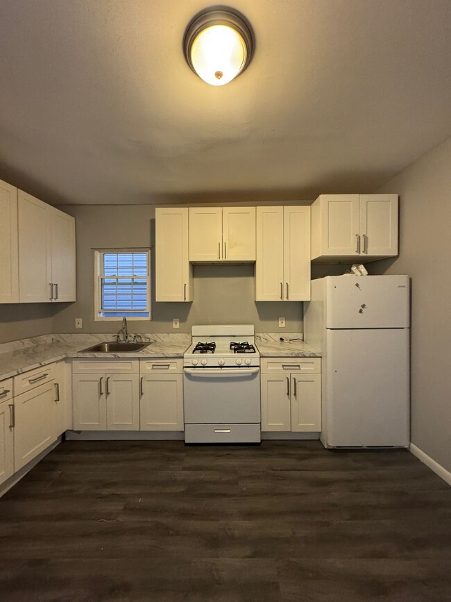 446 Summer Ave, Newark, NJ 07104