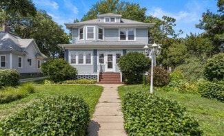 203 S Division St, Mahomet, IL 61853