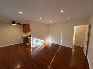1427 Centinela Ave Unit 2, Santa Monica, CA 90404