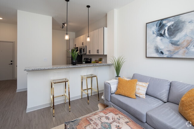 Studio - Natchez - 538SF - Living