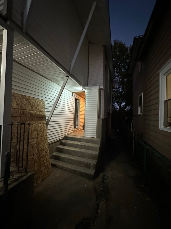 1310 Willis Ave unit 1st floor back, Syracuse, NY 13204 - photo 3