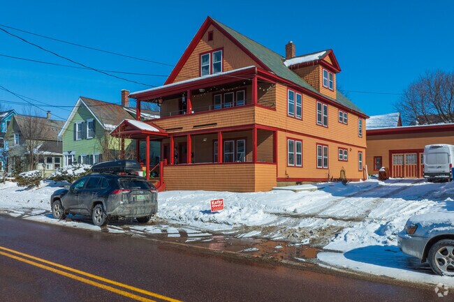 Most homes in Centennial have a porch or patio and are accompanied by a private driveway or street parking.