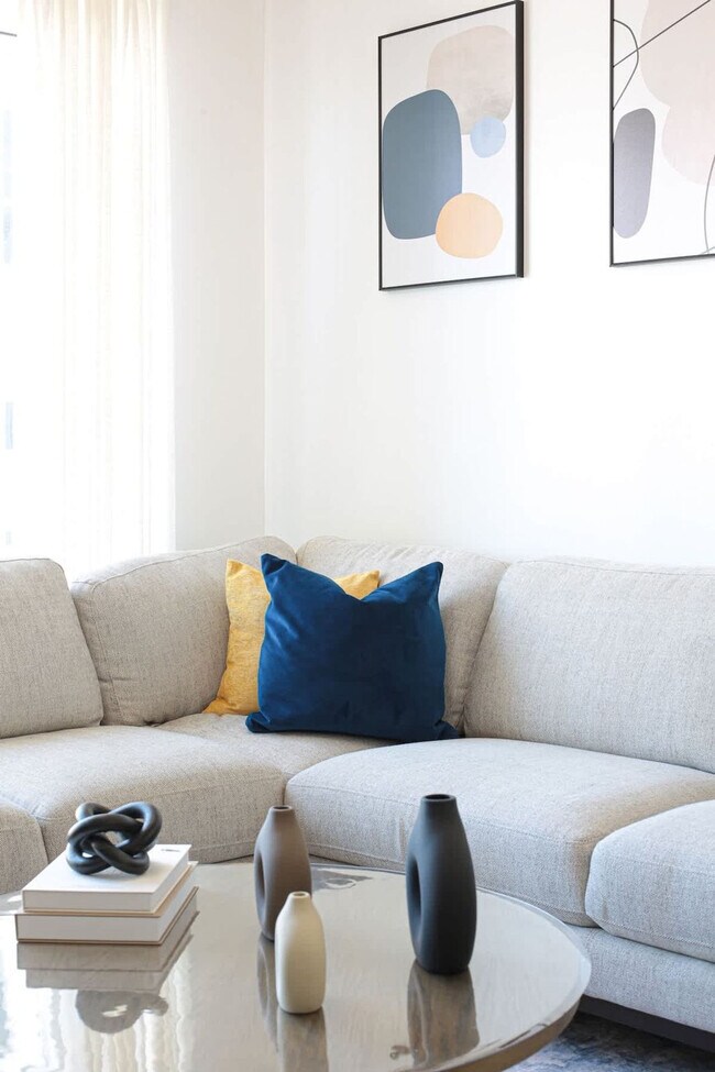 137 NE 2nd Ave unit ID1357349P, Miami, FL 33132 - photo 3