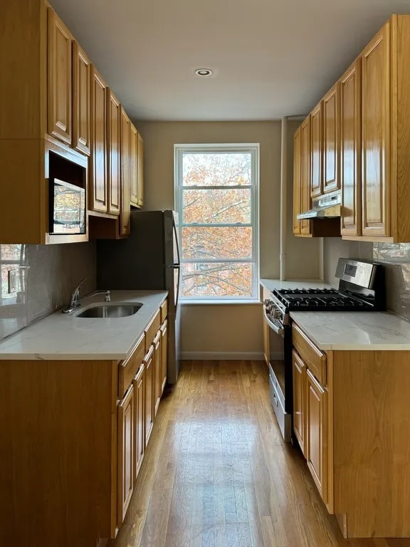 24-15 27th St, Queens, NY 11102 - photo 4