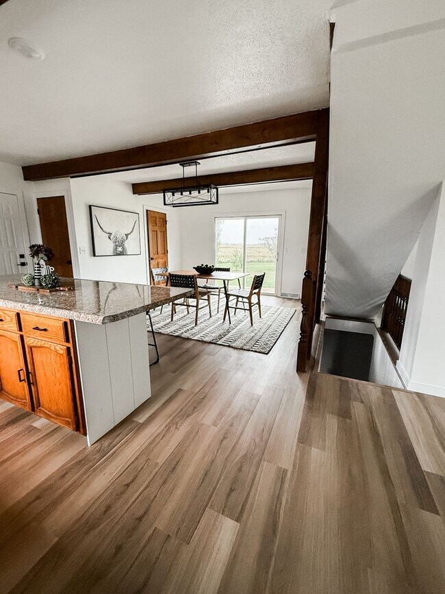 602 Buick Dr SW, Aberdeen, SD 57401 - photo 5