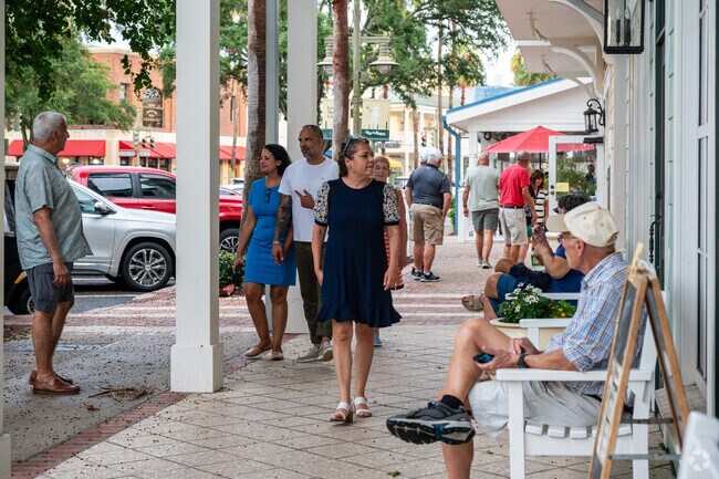 Village of Largo locals love the large variety of shopping that is available by Lake Sumter.