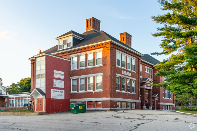 Rumford School in Concord is an elementary school serving grades 1-5.