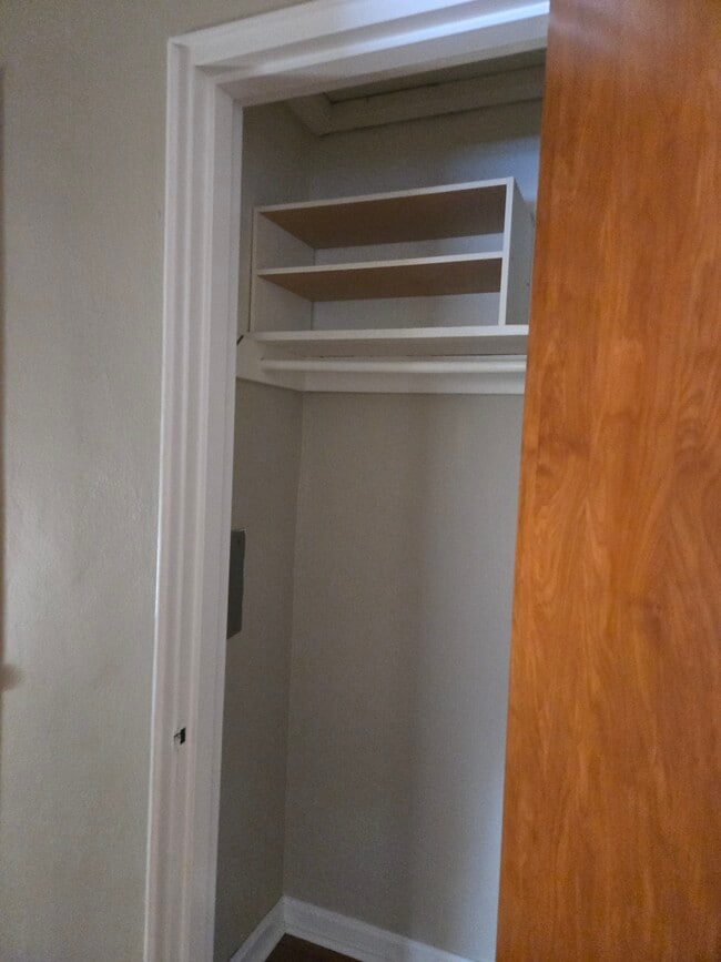 1043 Broadview Blvd S, Dayton, OH 45419 - photo 2