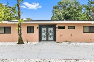 620 Camellia Ct, Plantation, FL 33317