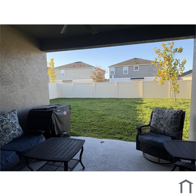 12755 Canter Call Rd, Lithia, FL 33547 - photo 3