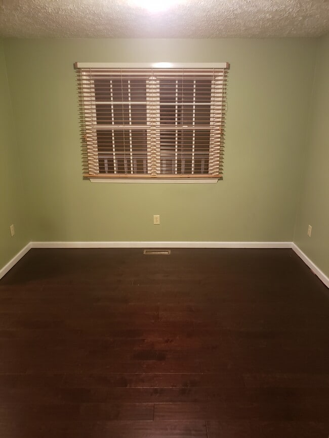 251 Rembrandt Dr unit Upstairs - Main Hous, Boone, NC 28607 - photo 4