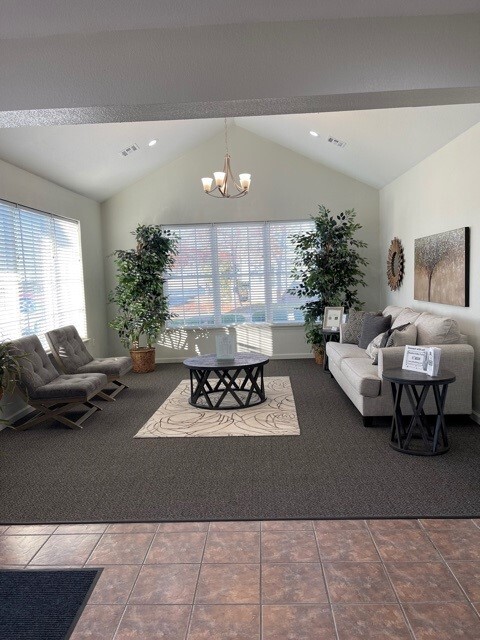 Pheasant Run Apartments, Enid, OK 73703 - photo 2